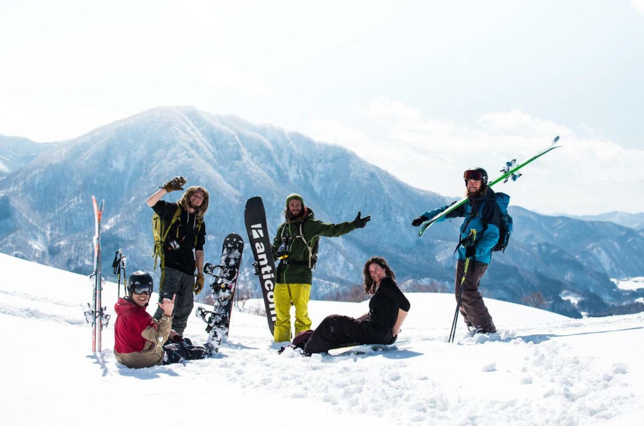 Auberge de jeunesse Hakuba Cortina Backpackers à Otari Extérieur photo